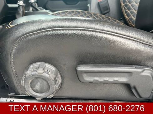 Used 2023 Jeep Gladiator Overland AWD/4WD image 15
