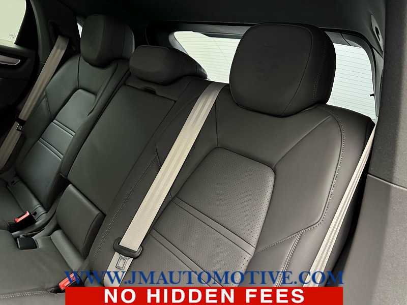 Used 2023 Porsche Cayenne Platinum Edition AWD/4WD image 15