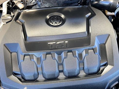 Used 2024 Volkswagen Tiguan Wolfsburg Edition image 35