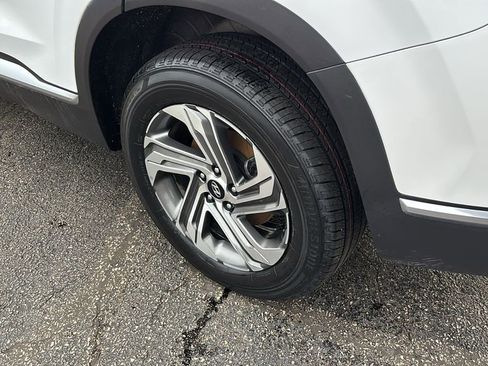 Used 2023 Hyundai Santa Fe SEL w/ Premium Package image 9