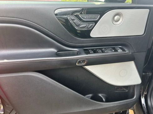 Used 2022 Lincoln Aviator Grand Touring w/ Equipment Group 301A AWD/4WD image 2