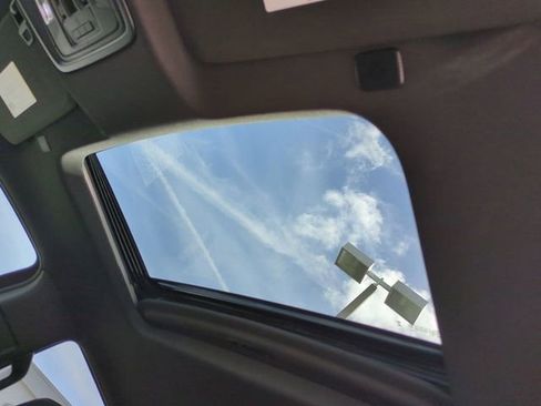 Used 2024 Chevrolet Silverado 1500 High Country image 20