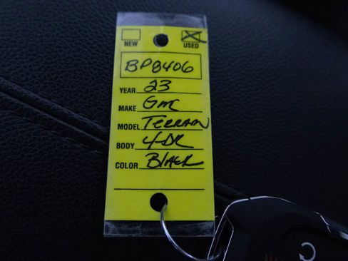 Certified 2023 GMC Terrain SLT image 25