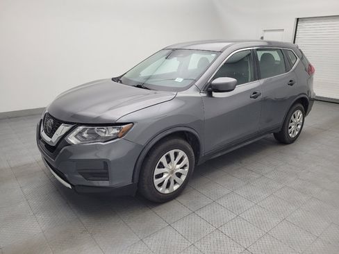 Used 2020 Nissan Rogue S FWD image 2