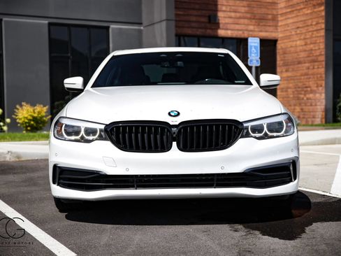 Used 2019 BMW 530e xDrive w/ Convenience Package AWD/4WD image 21