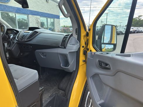 Used 2019 Ford Transit 250 148 High Roof Extended RWD image 10