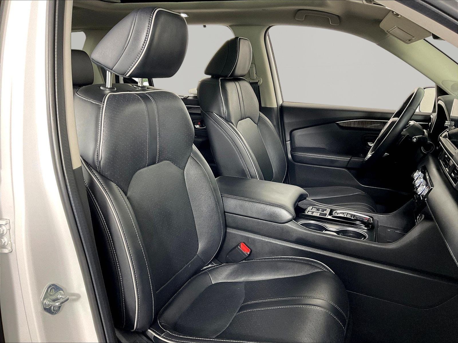 Used 2025 Honda Pilot Elite image 27