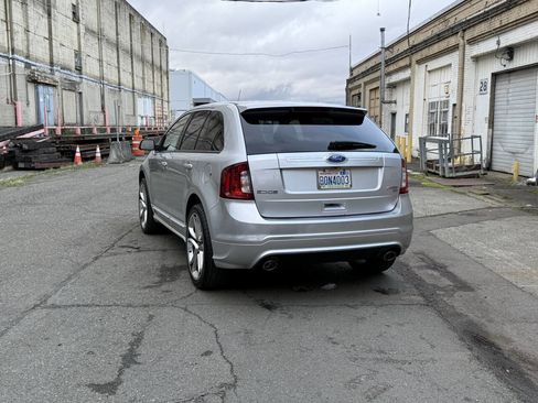 Used 2011 Ford Edge Sport w/ Driver Entry Pkg image 8
