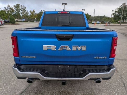 Used 2025 RAM 1500 4x4 Crew Cab image 5
