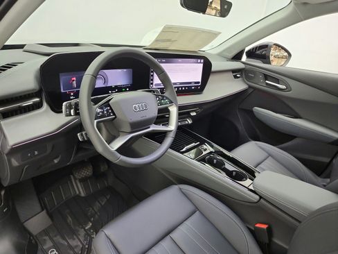 New 2026 Audi Q3 quattro 2.0T AWD/4WD image 10