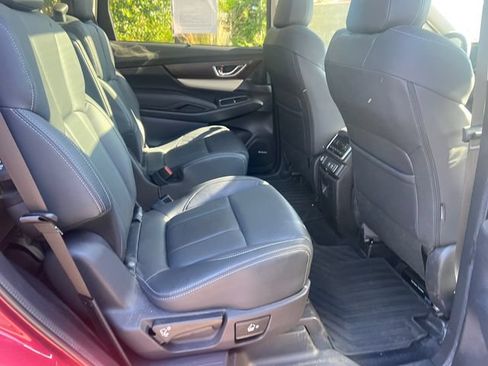 Used 2022 Subaru Ascent Touring AWD/4WD image 19