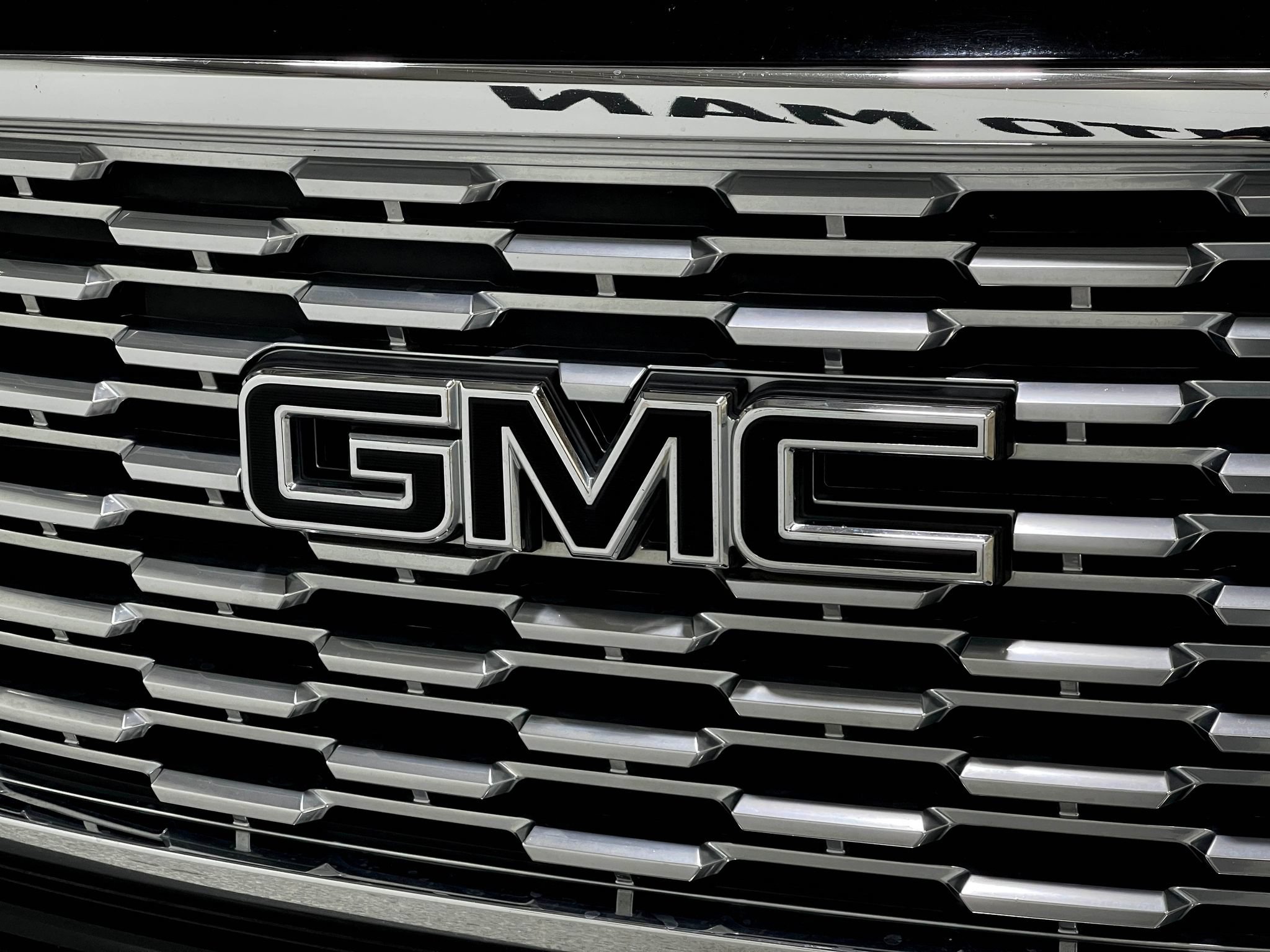 Used 2020 GMC Yukon Denali w/ Denali Premium Package AWD/4WD image 40
