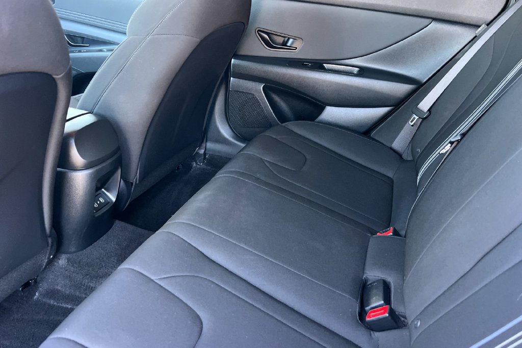 Used 2026 Hyundai Elantra Sport FWD image 15