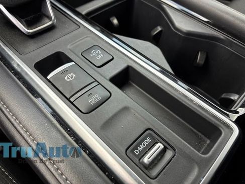 Used 2025 Nissan Pathfinder SV FWD image 33