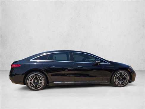 Used 2022 Mercedes-Benz EQS 450+ Sedan image 4