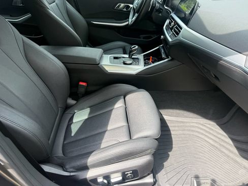 Used 2020 BMW 330i xDrive Sedan w/ M Sport Package AWD/4WD image 38