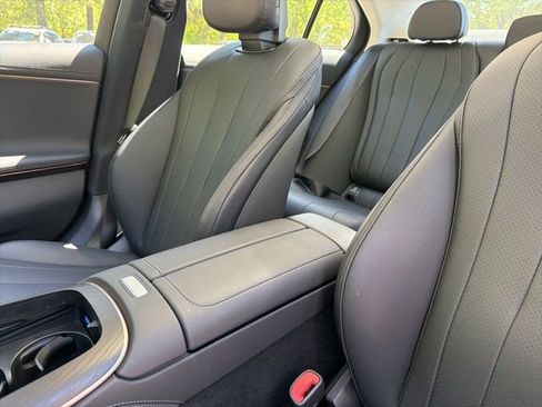 Used 2024 Mercedes-Benz E 350 4MATIC Sedan image 18