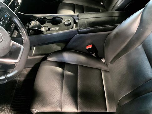 Used 2023 Nissan Rogue SV w/ SV Premium Package image 20