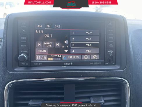 Used 2017 Dodge Grand Caravan SXT w/ Rear Park Assist Package FWD image 14