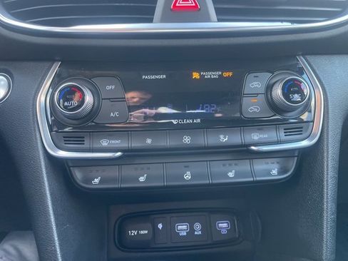 Used 2019 Hyundai Santa Fe FWD image 19