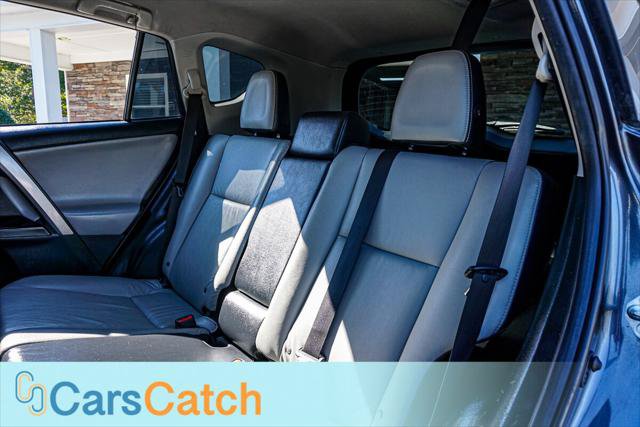 Used 2018 Toyota RAV4 Limited FWD image 34