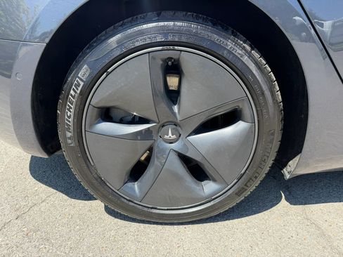 Used 2019 Tesla Model 3 Long Range AWD/4WD image 9