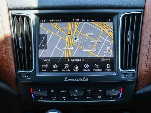 Used 2017 Maserati Levante S AWD/4WD image 17