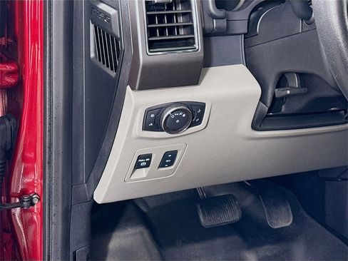 Used 2018 Ford F150 XLT w/ Equipment Group 302A Luxury image 4