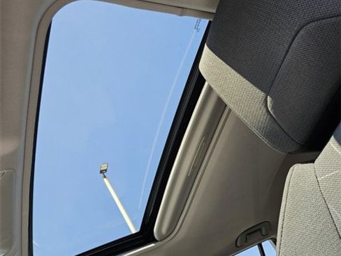 Used 2022 Toyota RAV4 XLE image 16