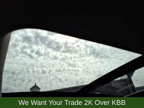 Used 2024 GMC Terrain Denali w/ Black Diamond Edition image 13