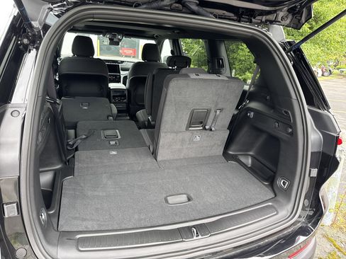 New 2025 Jeep Grand Cherokee L Laredo w/ Trailer Tow Package image 25