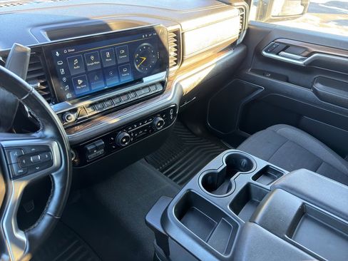 Used 2025 Chevrolet Silverado 3500 LT w/ Safety Package AWD/4WD image 25