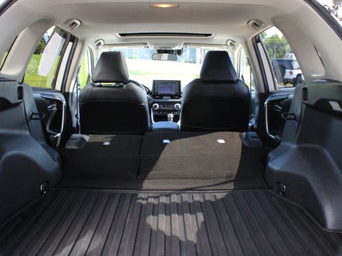 Used 2021 Toyota RAV4 XLE Premium AWD/4WD image 34