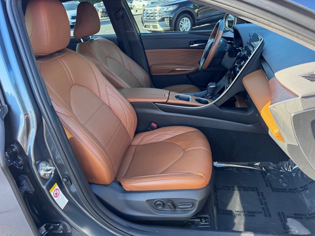 Used 2019 Toyota Avalon Limited w/ Advanced Safety Package FWD image 23