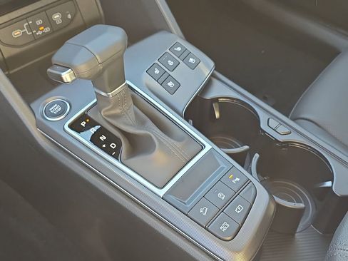 New 2026 Kia Sportage SX FWD image 32