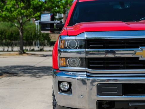 Used 2015 Chevrolet Silverado 2500 LTZ w/ Duramax Plus Package AWD/4WD image 5