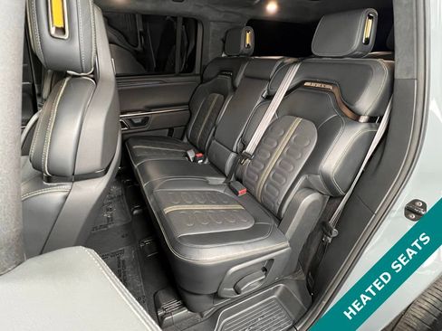 Used 2024 Rivian R1S Adventure image 10