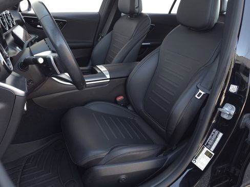 Used 2024 Mercedes-Benz C 300 Sedan image 9