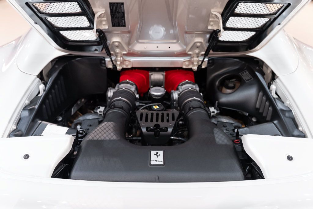 Certified 2013 Ferrari 458 Spider RWD image 21