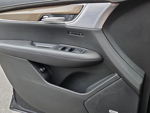 Used 2020 Cadillac XT6 Sport w/ Platinum Package AWD/4WD image 11