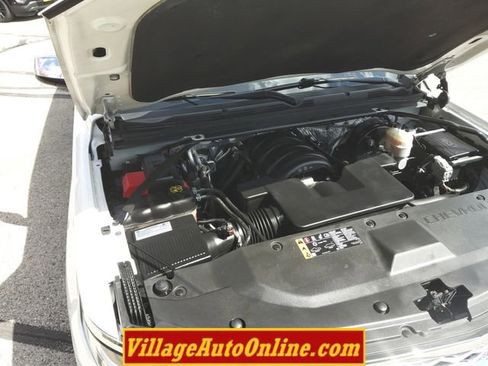Used 2018 Chevrolet Suburban Premier AWD/4WD image 48