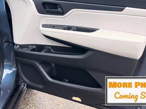 Used 2025 Honda Odyssey EX-L image 16