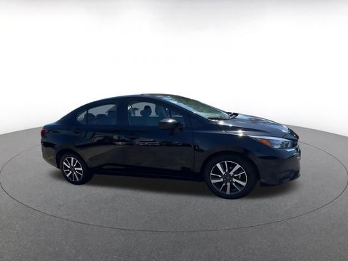Used 2025 Nissan Versa SV FWD image 2