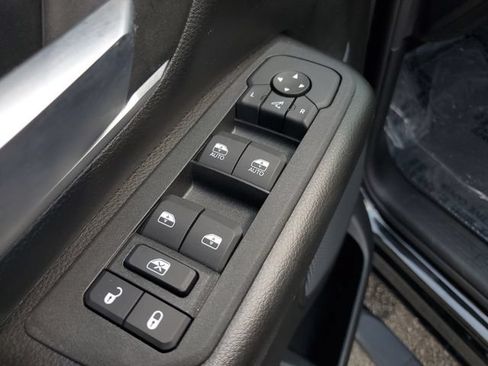 Certified 2025 RAM 1500 Big Horn RWD image 24