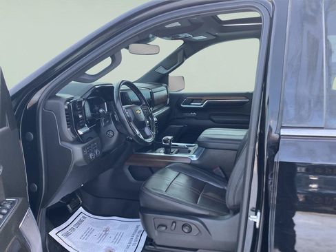 Used 2023 Chevrolet Silverado 1500 High Country w/ High Country Premium Package AWD/4WD image 15