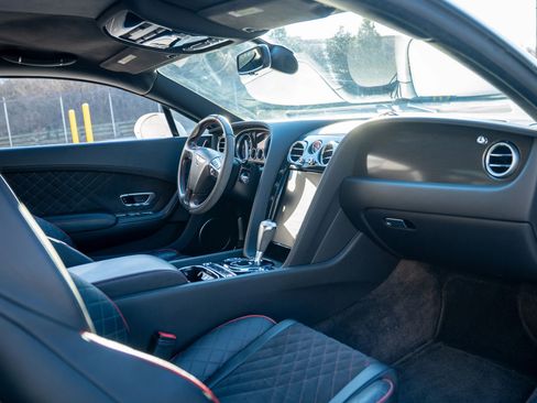 Used 2017 Bentley Continental GT Supersports image 13