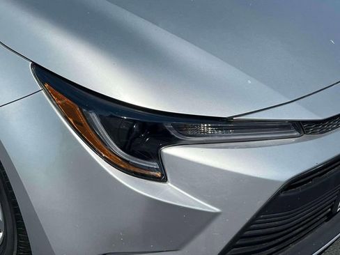 Certified 2023 Toyota Corolla LE w/ LE Convenience Package FWD image 8