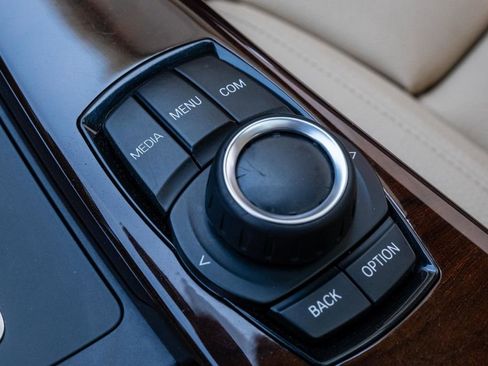 Used 2018 BMW 330i xDrive Sedan w/ Convenience Package AWD/4WD image 20