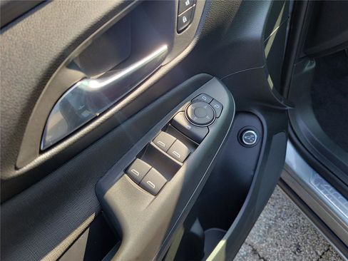 Used 2025 Buick Envista Avenir FWD image 19