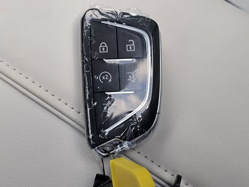 Used 2025 Cadillac Escalade Premium Luxury Platinum w/ LPO, Floor Liner Package RWD image 33
